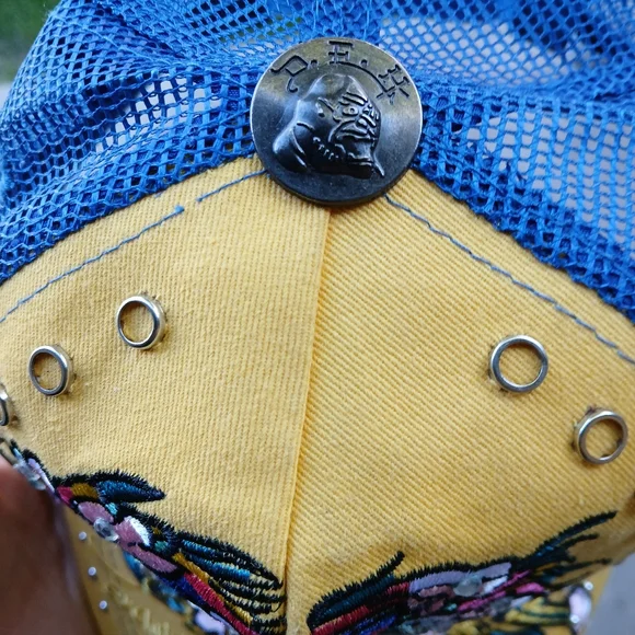 New Vintage Ed Hardy by Christian Audigier Embroidered Rhinestone Trucker Hat. - Picture 11 of 16